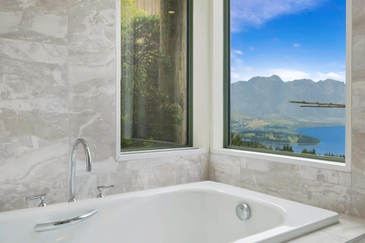 Ruby'S Fernhill Vista Villa Queenstown Dış mekan fotoğraf